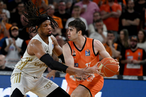 展现了他的 展现了他的